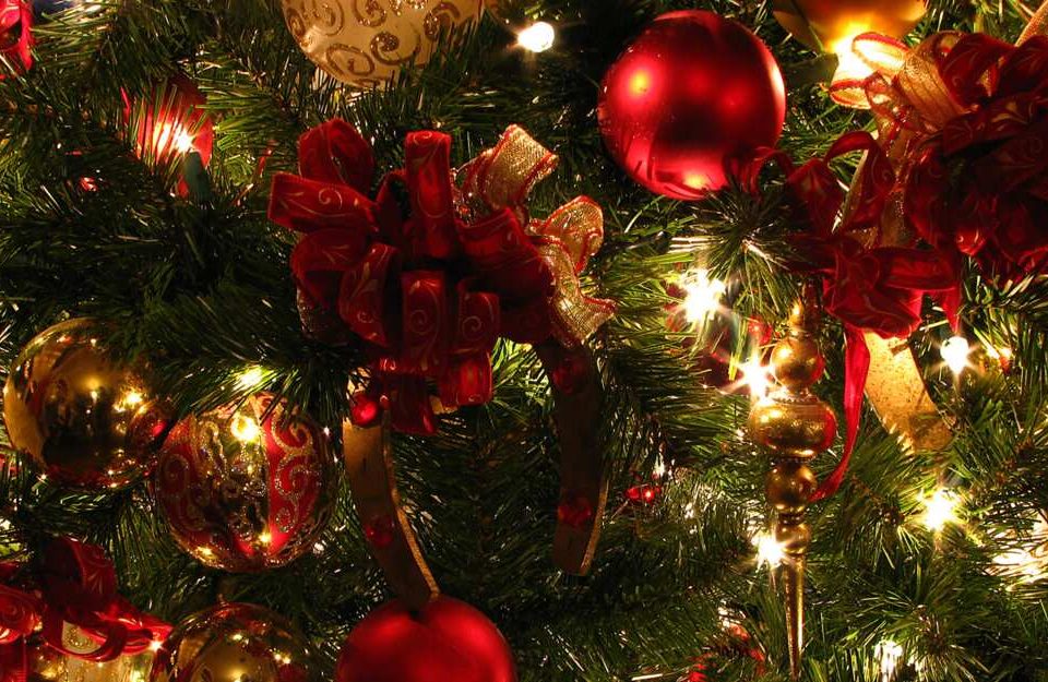 CHRISTMAS IN THE 90s